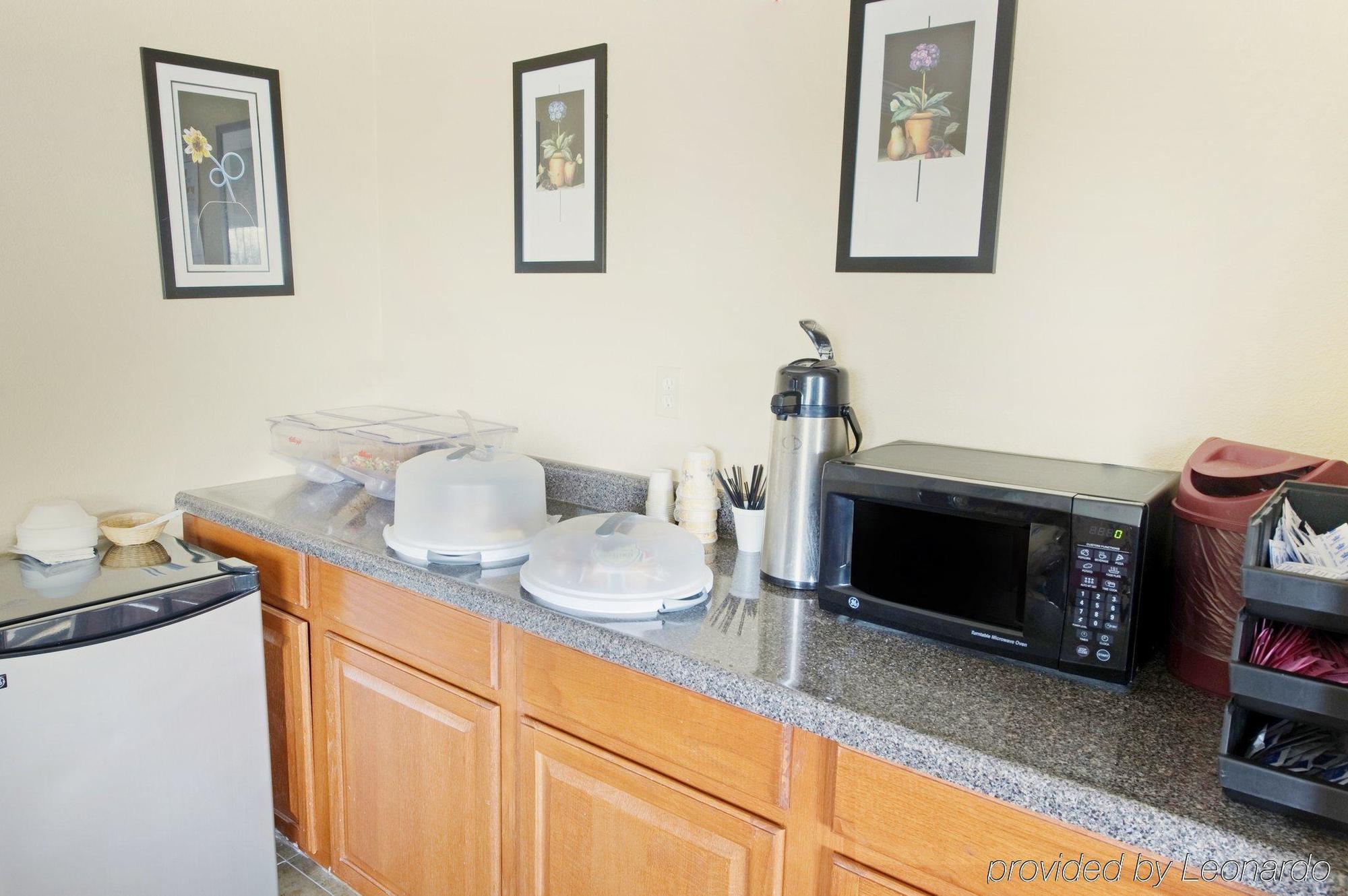 Americas Best Value Inn Gainesville Tx Restaurant bilde